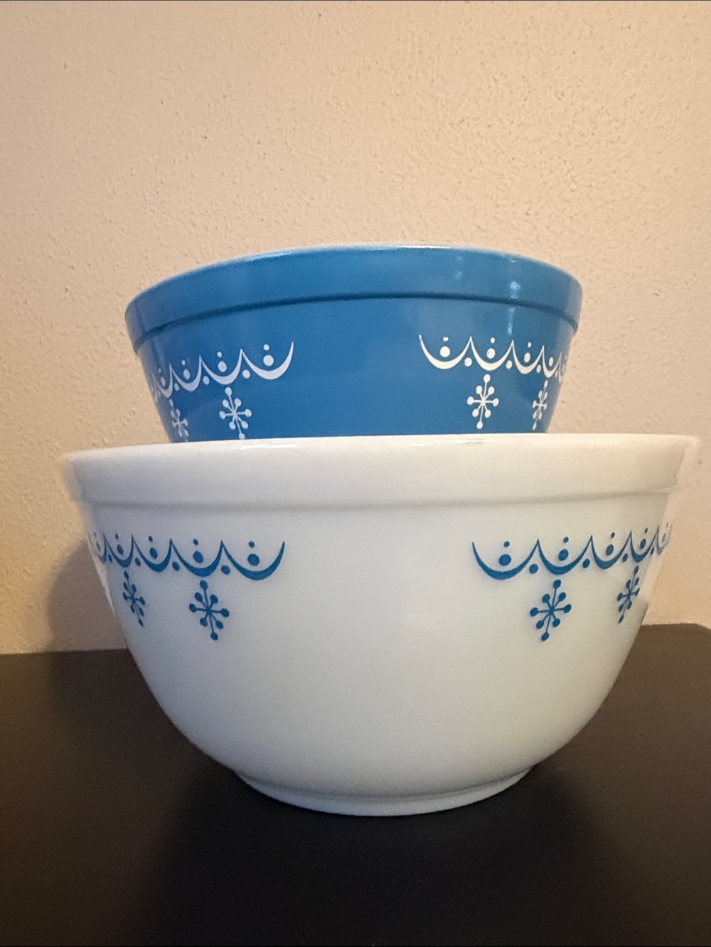 Vintage Pyrex Snowflake Blue Garland nesting mixing bowl set - Picture 8 of 9